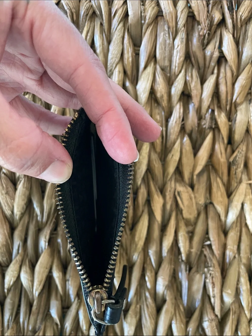 kate spade Black Leather Zip Card Holder with Gold Logo
